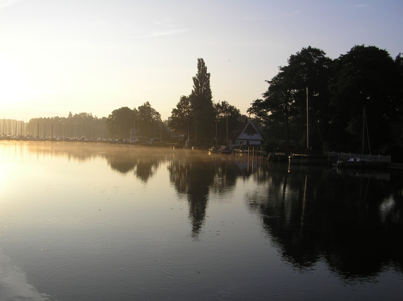 Badeinsel 17.08.2005 06Uhr51.jpg